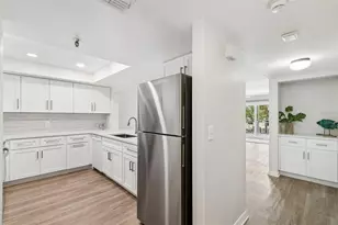 160 Columbia Dr, Tampa, FL 33606 - Photo 5