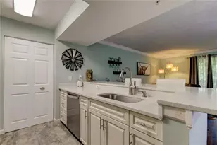 2400 Feather Sound Dr, Clearwater, FL 33762 - Photo 5