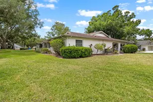 2034 Hawkhurst Cir, Sun City Center, FL 33573 - Photo 41