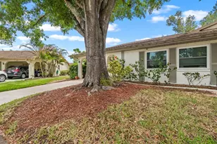2034 Hawkhurst Cir, Sun City Center, FL 33573 - Photo 39