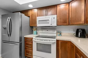 2034 Hawkhurst Cir, Sun City Center, FL 33573 - Photo 21