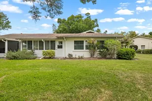 2034 Hawkhurst Cir, Sun City Center, FL 33573 - Photo 43