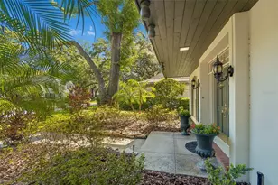 2522 Cozumel Dr, Tampa, FL 33618 - Photo 11