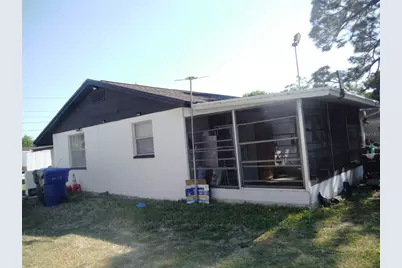 118 Lake Avenue SE, Largo, FL 33771 - Photo 3
