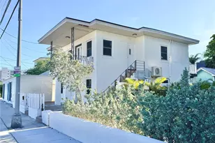 664 Mandalay Ave, Clearwater Beach, FL 33767 - Photo 3