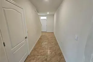 1387 Berry Ln, Davenport, FL 33837 - Photo 3