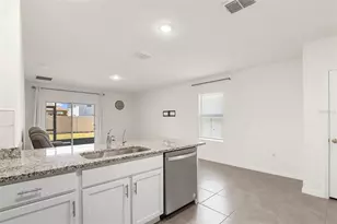 35724 Sunflower Hl Dr, Zephyrhills, FL 33541 - Photo 9