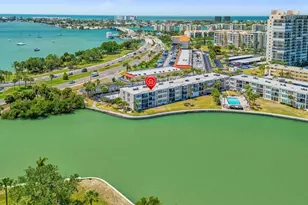 7401 Bay Island Dr S, South Pasadena, FL 33707 - Photo 5