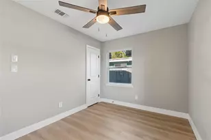2735 20th Ave SW, Largo, FL 33774 - Photo 9