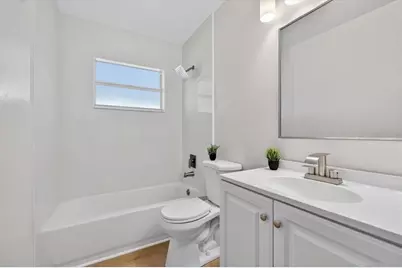 37327 Stanford Avenue, Zephyrhills, FL 33541 - Photo 21