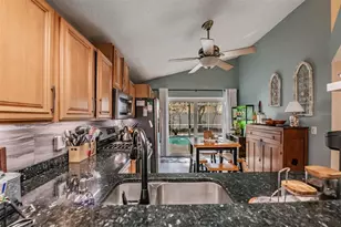 1686 Oak Spring Dr, Tarpon Springs, FL 34689 - Photo 11