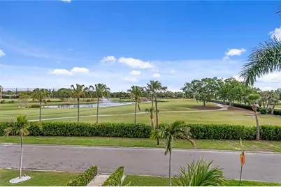 110 Palmera Boulevard NE, Saint Petersburg, FL 33704 - Photo 3