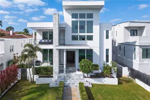 110 Palmera Blvd NE, Saint Petersburg, FL 33704 - Photo 1