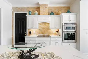 356 Belleair Dr NE, Saint Petersburg, FL 33704 - Photo 13