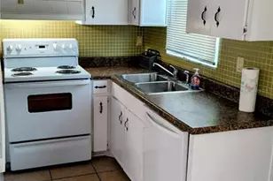10861 126th Ave, Largo, FL 33778 - Photo 9