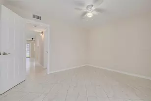 250 126th Ave, Treasure Island, FL 33706 - Photo 15