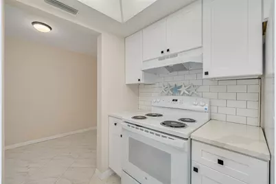 250 126th Avenue #104, Treasure Island, FL 33706 - Photo 11
