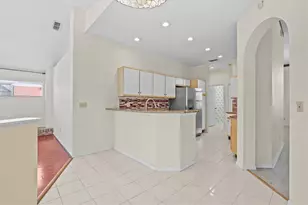 324 Wood Dove Ave, Tarpon Springs, FL 34689 - Photo 11