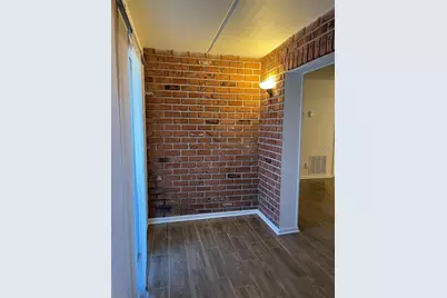 1303 83rd Avenue N #D, Saint Petersburg, FL 33702 - Photo 3