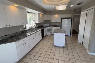 838 W Bogart Ct, Beverly Hills, FL 34465 - Photo 9