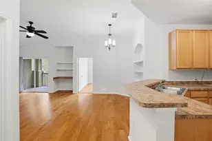 9916 Courtney Palms Blvd, Tampa, FL 33619 - Photo 27