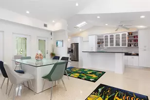 11855 4th St E, Treasure Island, FL 33706 - Photo 5