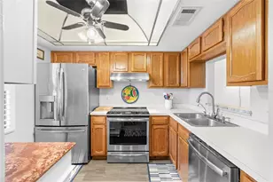 100 Grand Blvd, Tarpon Springs, FL 34689 - Photo 5