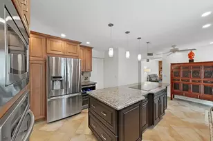 7645 Harborview Way, Seminole, FL 33776 - Photo 13