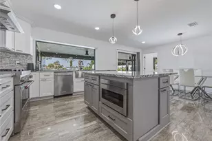 4201 37th St S, Saint Petersburg, FL 33711 - Photo 15