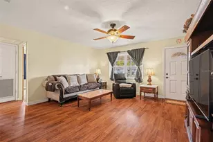 7815 N Woodlynne Ave, Tampa, FL 33614 - Photo 9