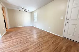 129 Camphor Cir, Oldsmar, FL 34677 - Photo 5