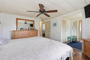 2049 Manoa Dr, Holiday, FL 34691 - Photo 3