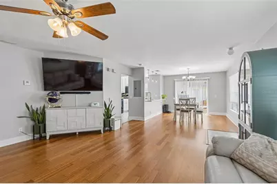 3863 Island Way, Saint Petersburg, FL 33705 - Photo 5