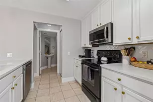 3863 Island Way, Saint Petersburg, FL 33705 - Photo 19