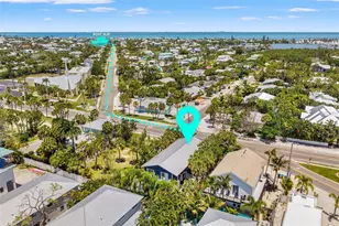 8106 Gulf Dr, Holmes Beach, FL 34217 - Photo 9