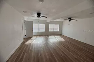 905 Center St, Plant City, FL 33563 - Photo 7