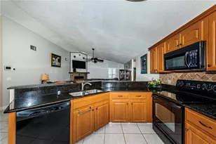 6804 Seafairer Dr, Tampa, FL 33615 - Photo 13
