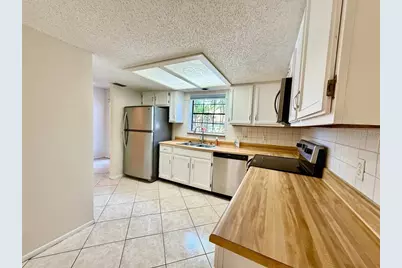 3416 Sunrise Villas Court N, Tampa, FL 33614 - Photo 5