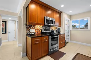 400 Larboard Way, Clearwater Beach, FL 33767 - Photo 15