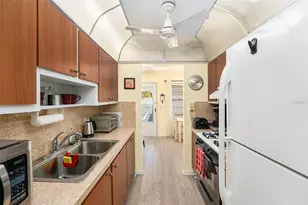 5216 81st St N, Saint Petersburg, FL 33709 - Photo 11