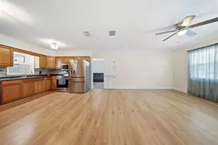 9403 Oakridge Ave, Riverview, FL 33578 - Photo 7