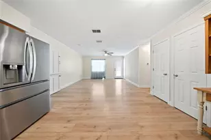 9403 Oakridge Ave, Riverview, FL 33578 - Photo 11