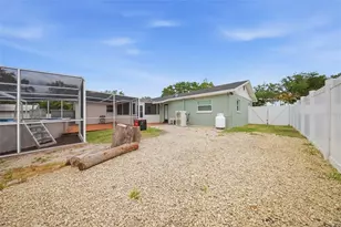 9403 Oakridge Ave, Riverview, FL 33578 - Photo 17
