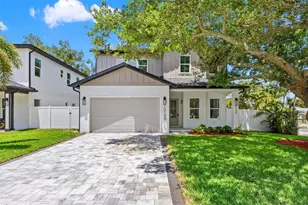 10198 Hodson Pl, Seminole, FL 33776 - Photo 1