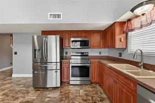 601 Weathervane Ct, Brandon, FL 33511 - Photo 37