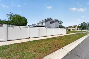 601 Weathervane Ct, Brandon, FL 33511 - Photo 13