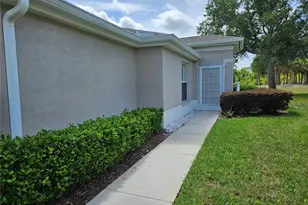 2038 Grantham Greens Dr, Sun City Center, FL 33573 - Photo 3
