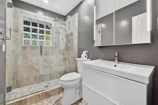 2200 8th Ave N, Saint Petersburg, FL 33713 - Photo 15