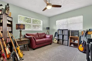 608 Vanderbaker Rd, Temple Terrace, FL 33617 - Photo 45