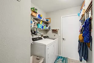 5627 35th Ct E, Bradenton, FL 34203 - Photo 9